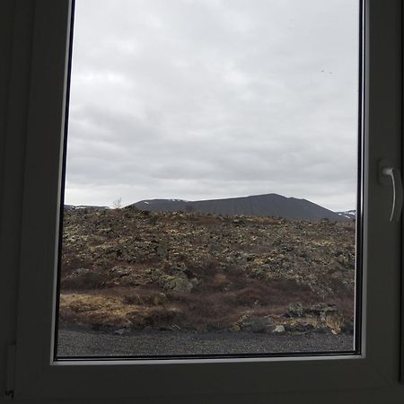 Dimmuborgir Guesthouse Myvatn Quarto foto